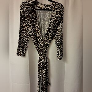 Chic Leopard Print Women's Robe
